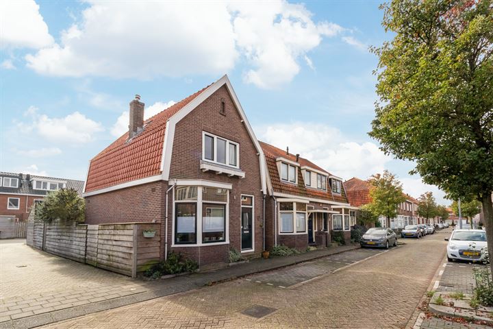 Eendrachtstraat 11 in Koog aan de Zaan