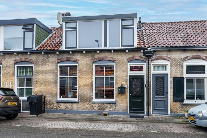 Eendrachtstraat 32 in Middelharnis