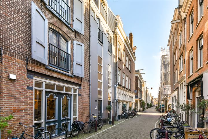 Egelantiersstraat 128D in Amsterdam