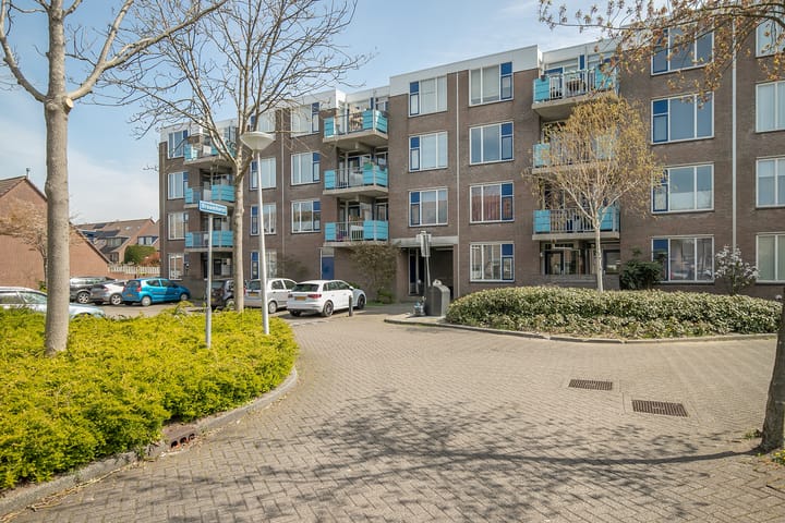 Eikenhorst 419 in Alphen aan den Rijn