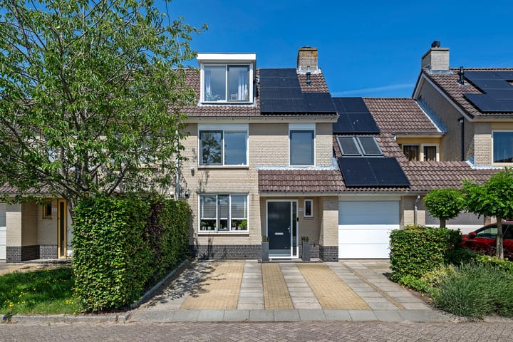 Photo of property Eikenlaan 110, Hillegom
