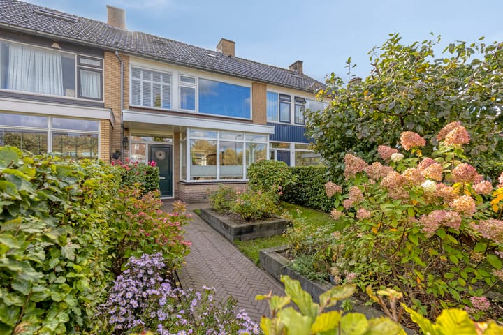 Photo of property Eikenlaan 121, Scherpenzeel