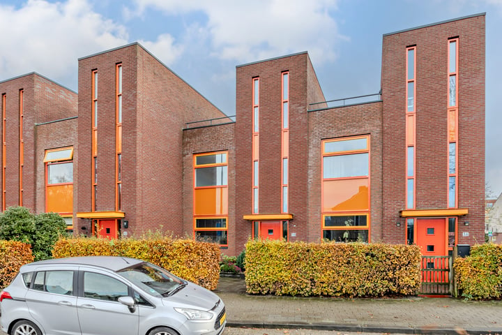 Eikenlaan 38 in Rozenburg