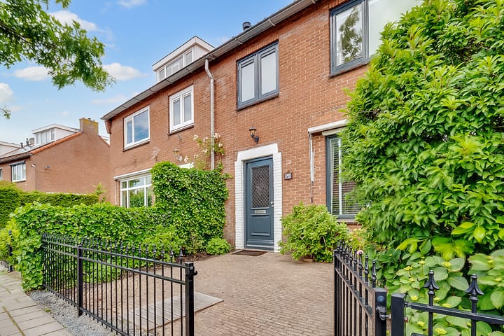 Eikenlaan 54 in Loosdrecht