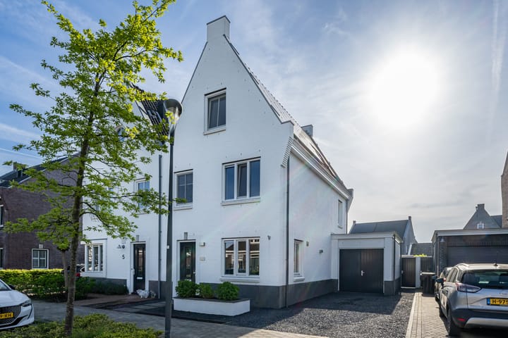 Photo of property Eikenlaan 7, Dirksland