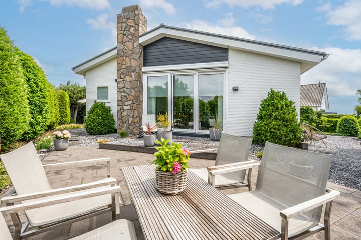 Photo of property Eikenstraat 15, Zuidzande