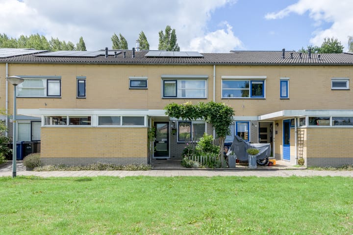 Photo of property Eikenstraat 77, Almere