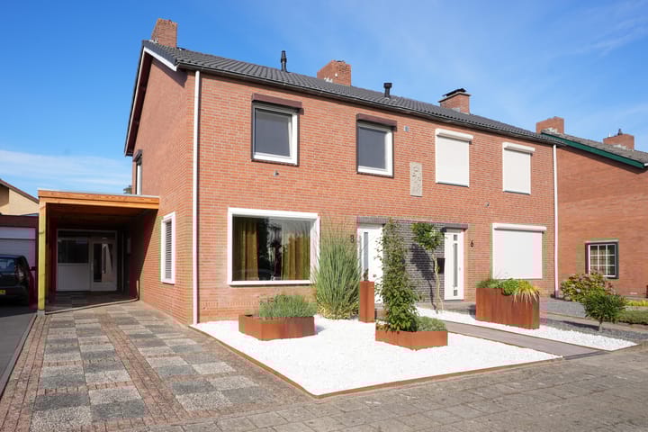 Eikenstraat 8 in Grevenbicht
