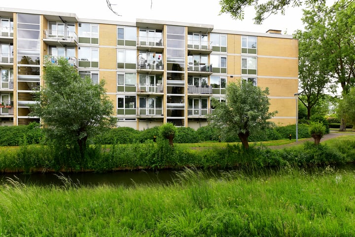 Einsteinlaan 327 in Badhoevedorp