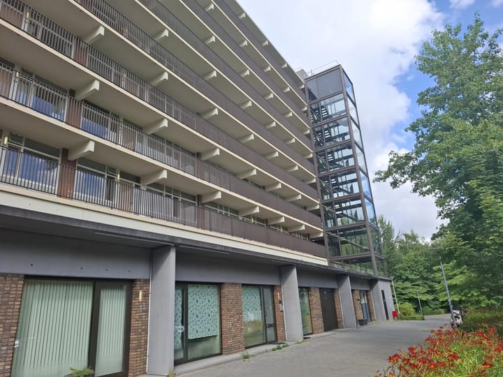 Einsteinplaats 873 in Rotterdam Foto