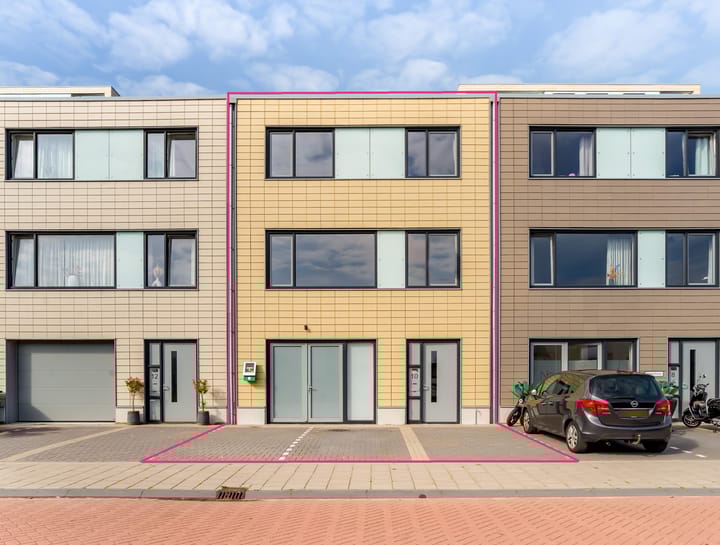 Photo of property Einsteinstraat 10, Zandvoort