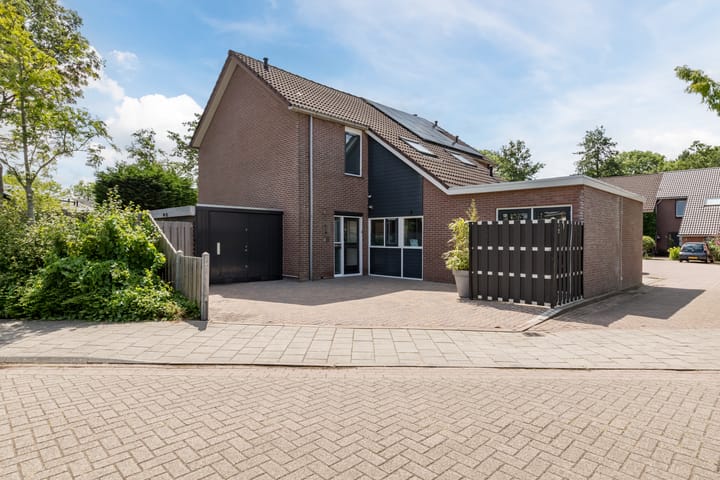 Eksterstraat 1 in Schagen