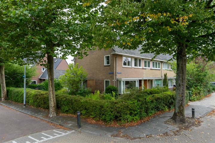 Eksterstraat 25 in Badhoevedorp