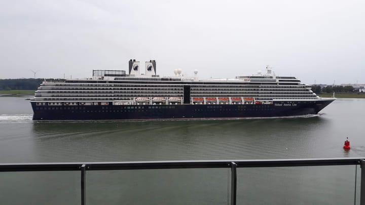 Elbe 122 in Maassluis