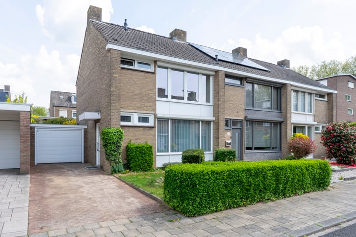 Photo of property Electronstraat 17, Maastricht