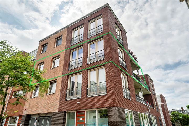 Elemastraat 109 in Nieuw-Vennep