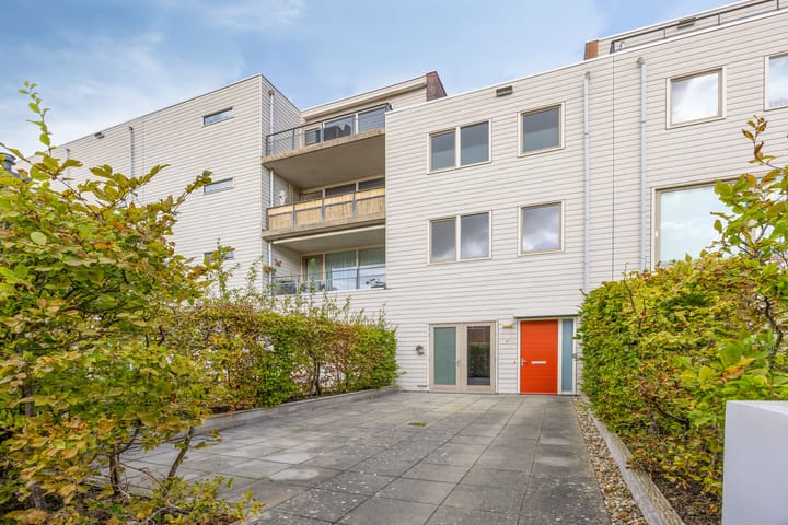 Elemastraat 97 in Nieuw-Vennep foto