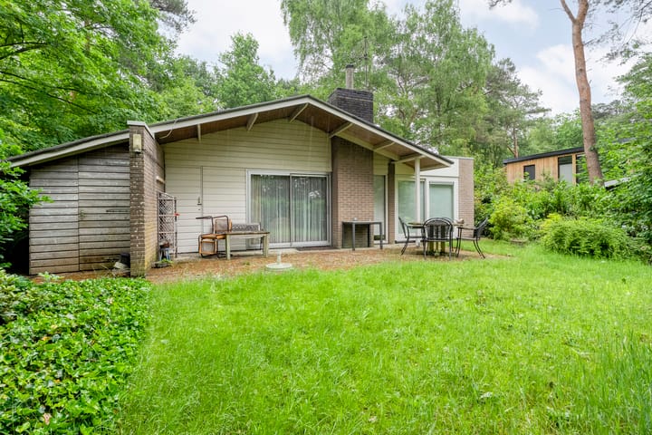 Elfde Wijk 40a-R54 in Rheezerveen