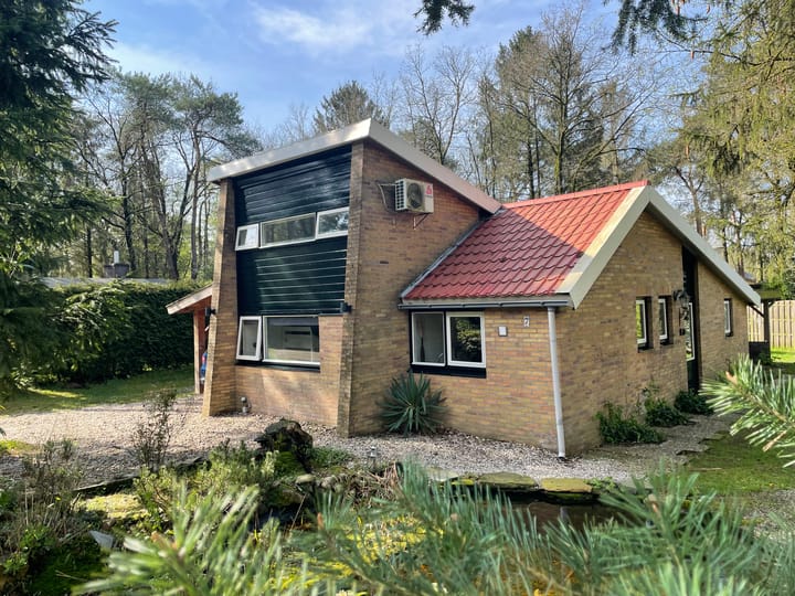 Elfde Wijk 40a-R7 in Rheezerveen
