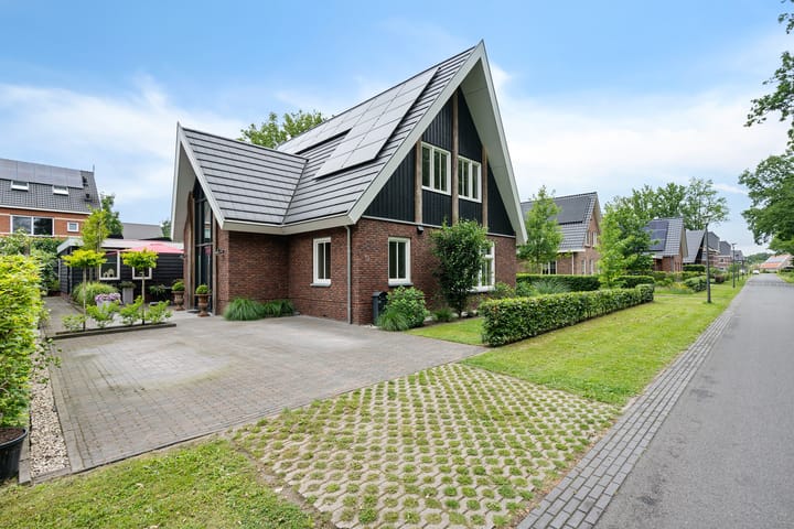 Photo of property Elfenbank 19, Assen