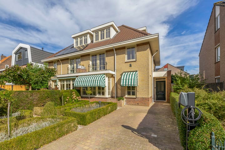 Photo of property Elsbroekerlaan 13, Hillegom