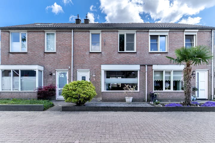 Elzenberg 59 in Roosendaal foto