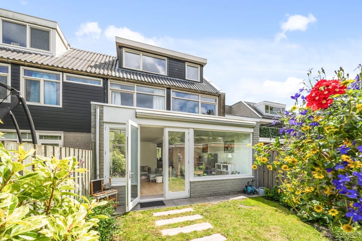 Elzendreef 206 in Voorburg