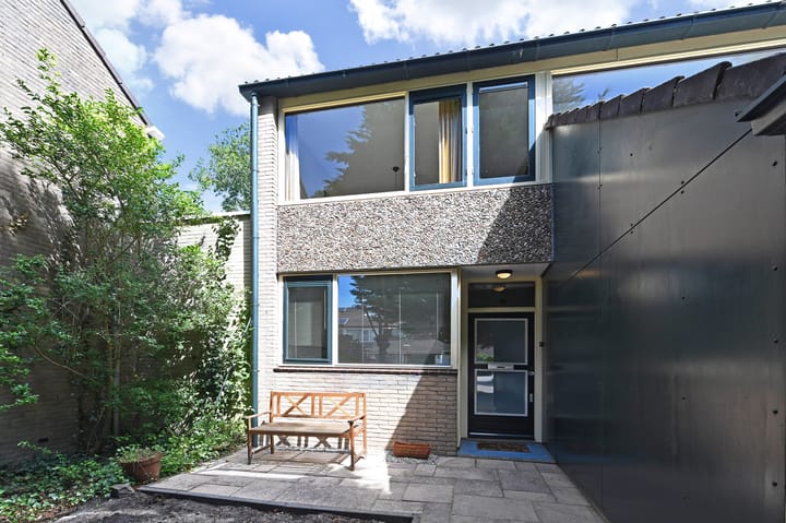 Elzendreef 619 in Voorburg