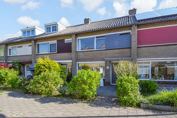 Elzenhof 23 in Nootdorp