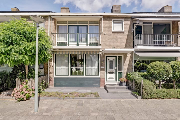 Elzenlaan 22 in Dordrecht