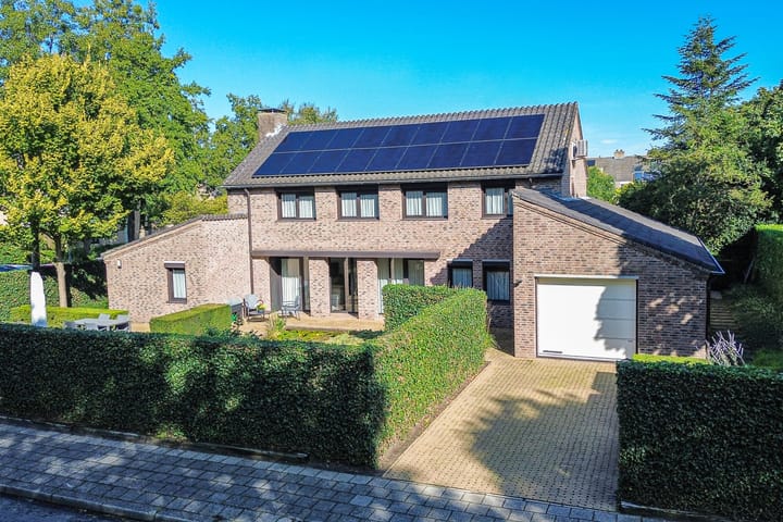 Elzenlaan 53 in Hoevelaken