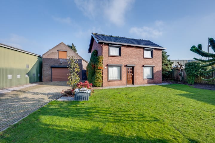 Photo of property Elzenstraat 12, St. Willebrord