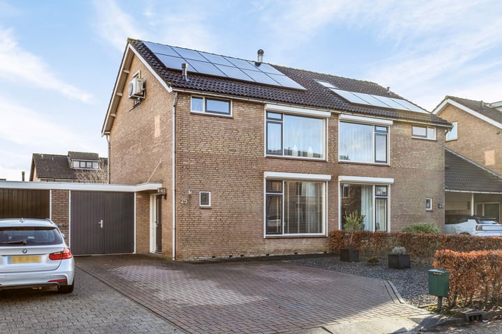 Photo of property Elzenstraat 25, Brakel