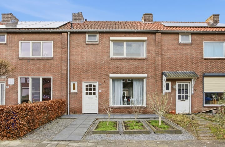 Photo of property Emiliastraat 19, Geertruidenberg