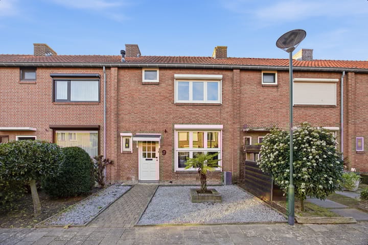 Photo of property Emiliastraat 9, Geertruidenberg