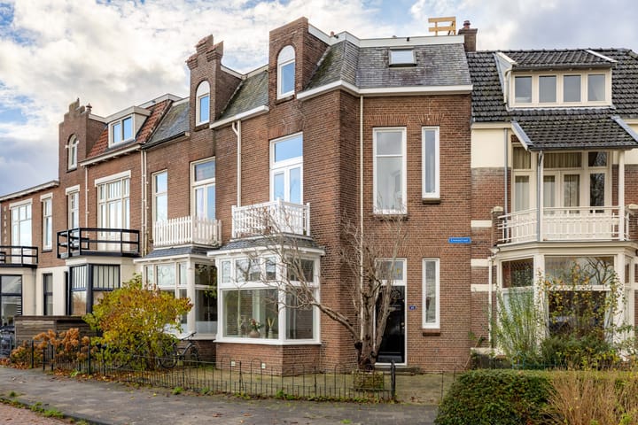 Photo of property Emmakade 142, Leeuwarden