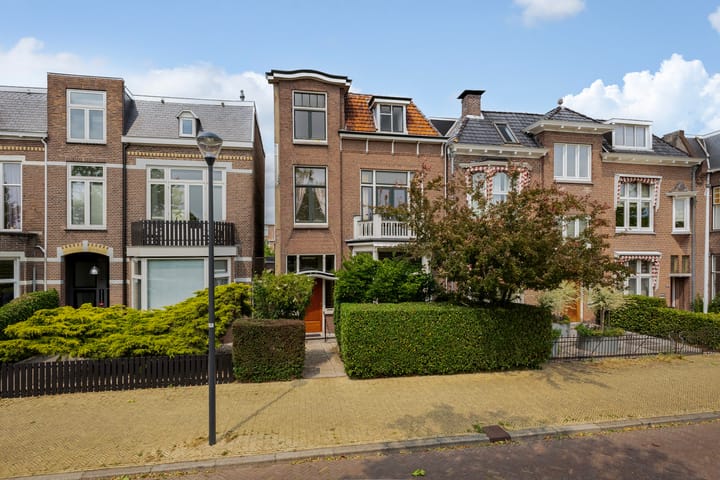 Emmakade 85 in Leeuwarden