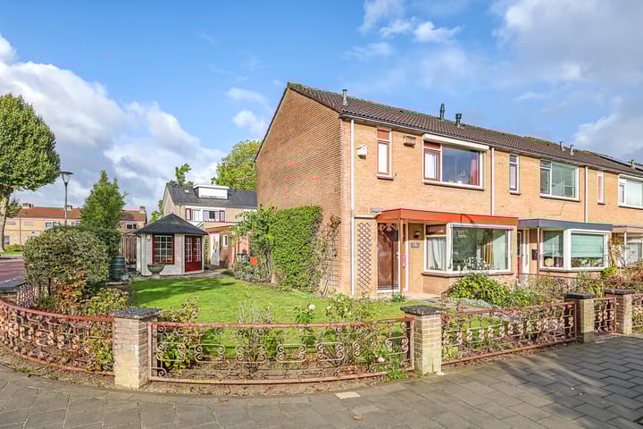 Photo of property Emmalaan 1, Dodewaard