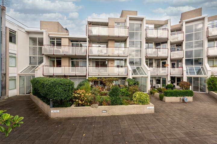 Emmaplein 34 in Zeist photo