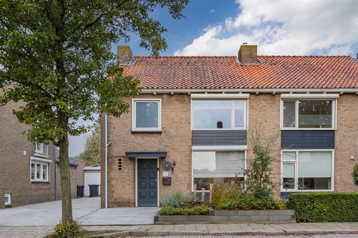 Emmastraat 11 in Oud Gastel