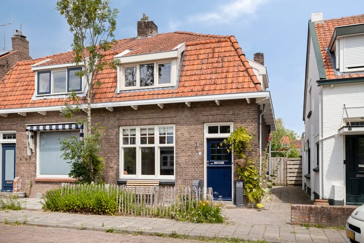 Emmastraat 12 in Goes