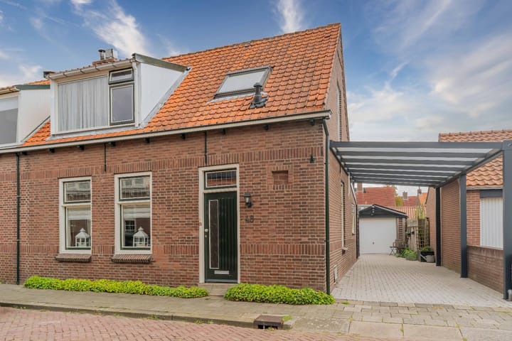Emmastraat 48 in Oude-Tonge