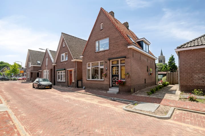 Emmastraat 7 in Groot-Ammers