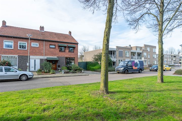 Emmastraat 7 in Geleen