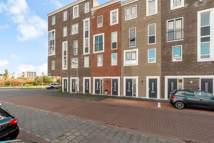 Engelandstraat 11 dans Almere photo