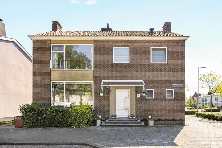 Enkhuizerplein 2 in Amsterdam photo