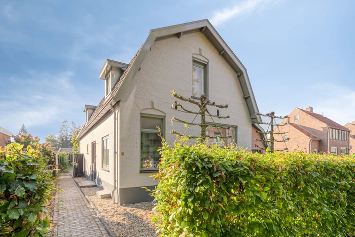 Enkweg 3 in Voorst