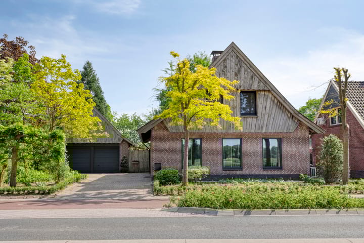 Enschedesestraat 105 in Losser