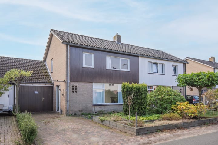 Entingestraat 9 in Sleen