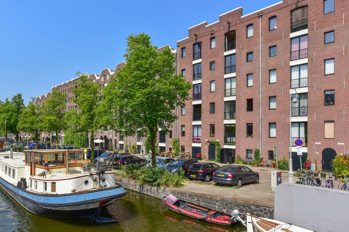 Entrepotdok 31B in Amsterdam